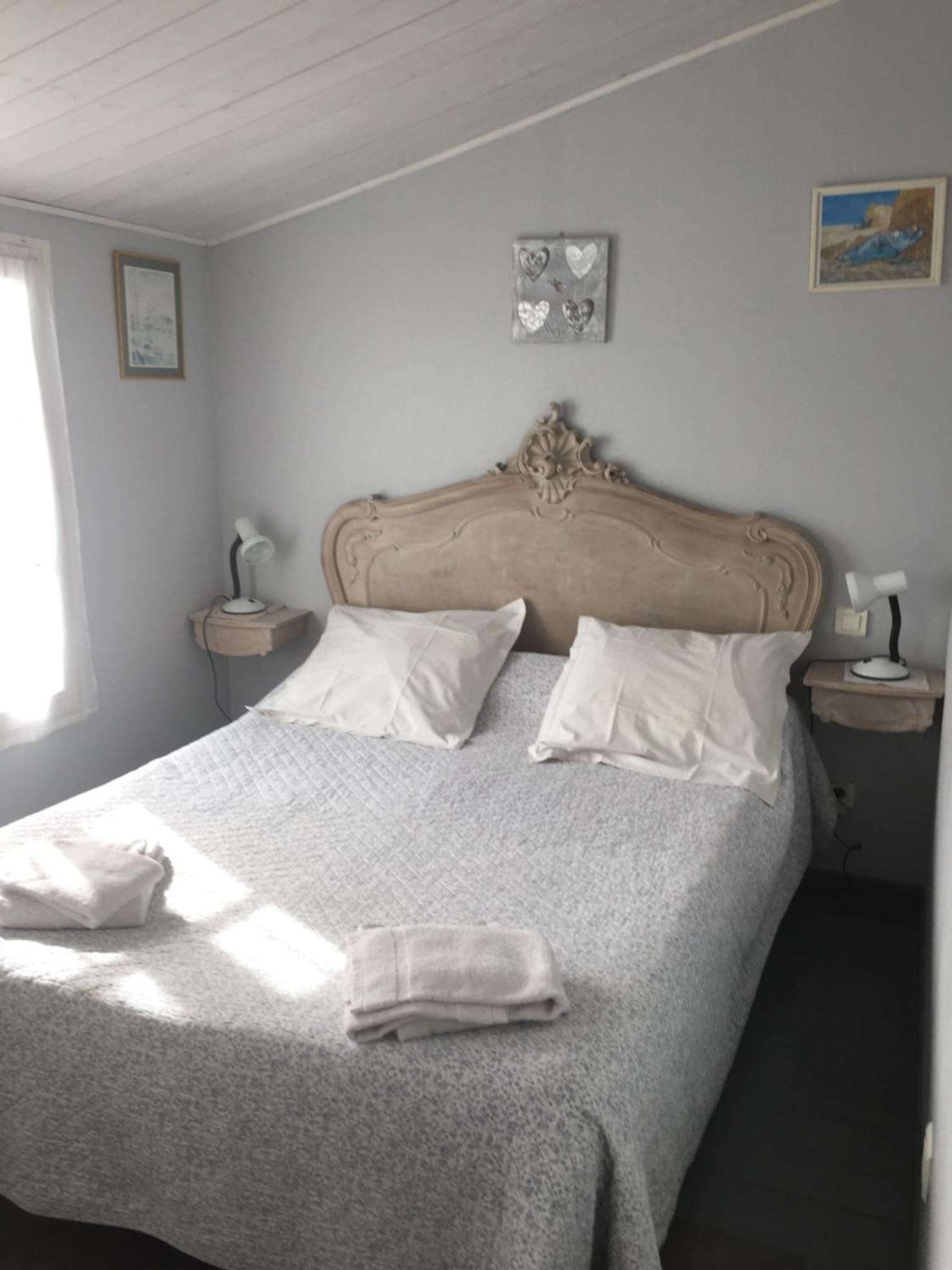 Hotel La Berrichonne Ars-en-Ré Esterno foto